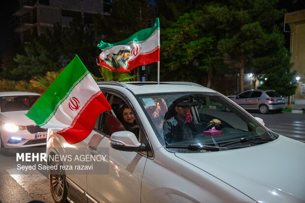 اجتماع  مردم کاشان  در حمایت از رزمندگان در مقابله با دشمن آمریکایی - صهیونی
