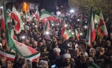 تداوم بیعت شبانه مردم خوی با رهبری و انقلاب