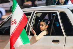 رژه خودرویی خلخالی ها در حمایت از وطن و بیعت با رهبر انقلاب