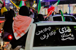 خیابان‌های اقلید همچنان مملو از جمعیت برای دفاع از وطن