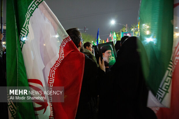 مردم انقلابی چناران پای کار انقلاب