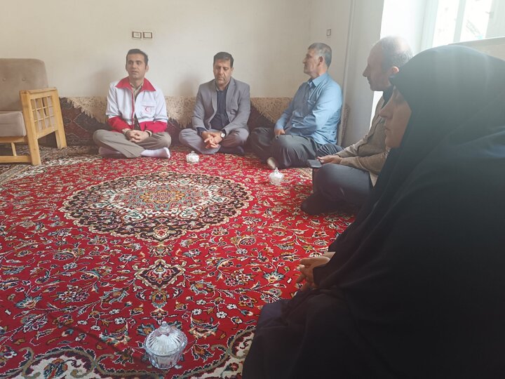 دیدار جمعی از مسئولان کلاترزان با خانواده شهدای وطن
