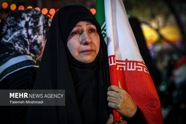 حضور اهالي طهران الشوارع