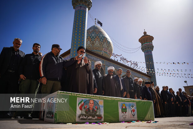 تشییع 2 شهید مدافع وطن در شیراز