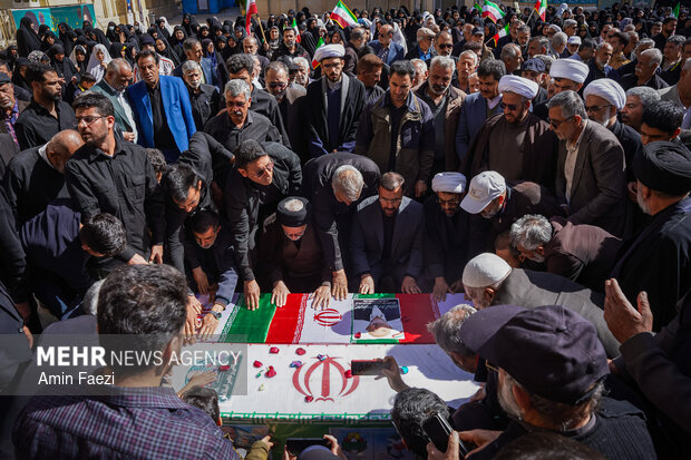 تشییع 2 شهید مدافع وطن در شیراز