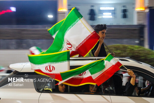 برگزاری رژه خودرویی جان فدا برای ایران امام رضایی در مشگین‌شهر