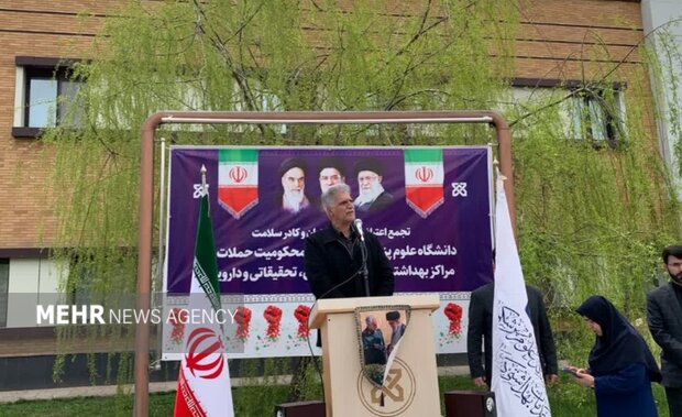 اجتماع پرشور کادر درمان شاهرود؛ پشت نیروهای مسلح گرم شد