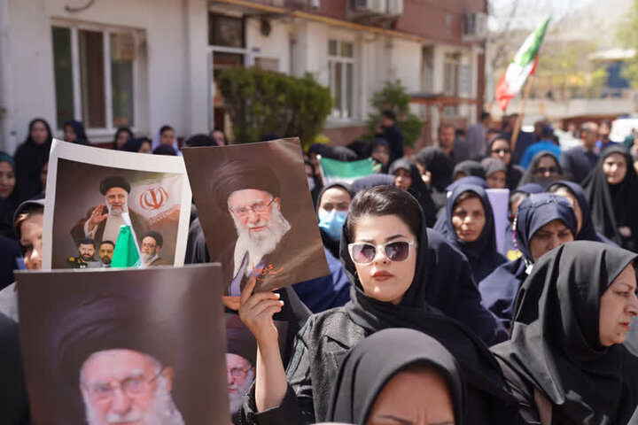 اجتماع کادر درمان لرستان در محکومیت حملات هوایی دشمن