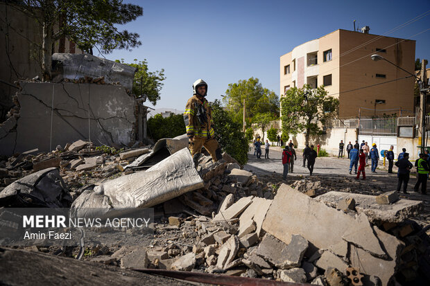 حمله دشمن دانشگاه صنعتی شیراز
