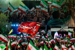 اجتماع حمایت از رزمندگان در مقابله با دشمن آمریکایی - صهیونی