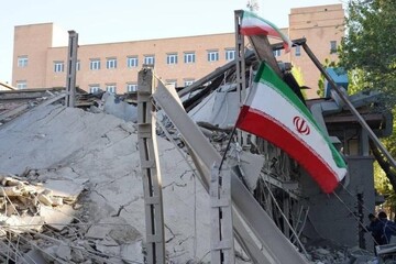 تخریب دفتر کار و کتابخانهٔ نفیس استاد گلشنی در حمله به دانشگاه شریف