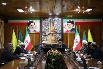 نشست اعضای کمیسیون فرهنگی مجلس با نماینده ولی فقیه در امور حج و زیارت
