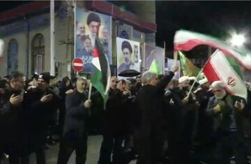 مردم هریس همچنان پای کار انقلاب هستند