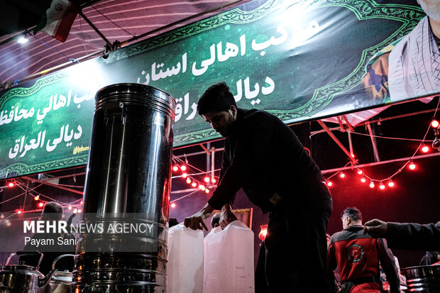 موکب‌داران اربعین مهمان تجمعات مردمی تهران