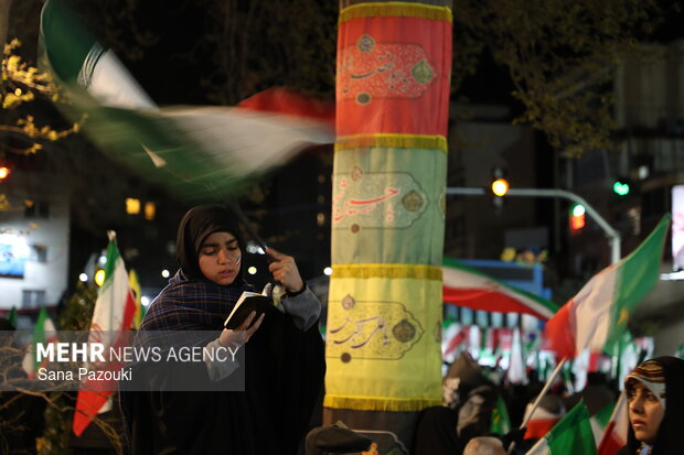 اجتماع حمایت از رزمندگان در مقابله با دشمن آمریکایی - صهیونی
