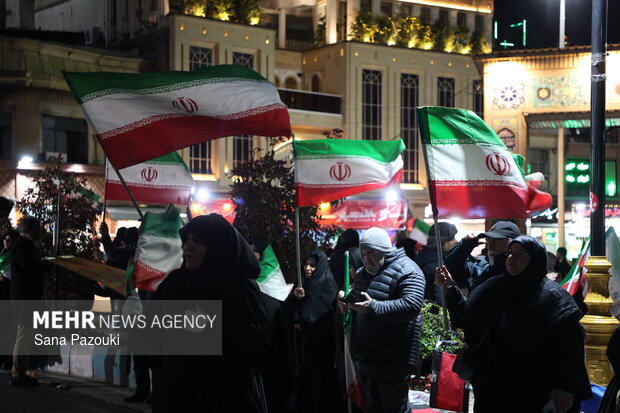 اجتماع حمایت از رزمندگان در مقابله با دشمن آمریکایی - صهیونی