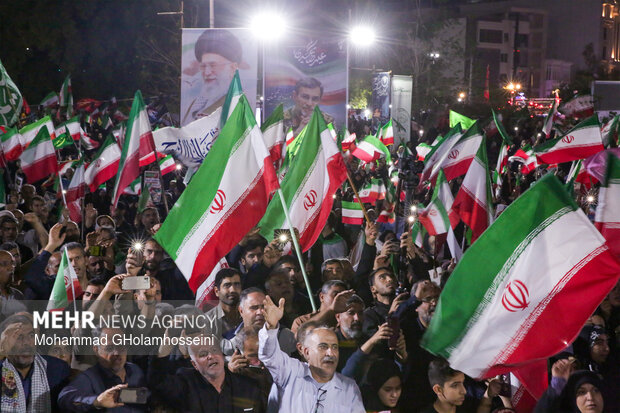 بیعت دهه نودی‌ها با امام امت در بوشهر