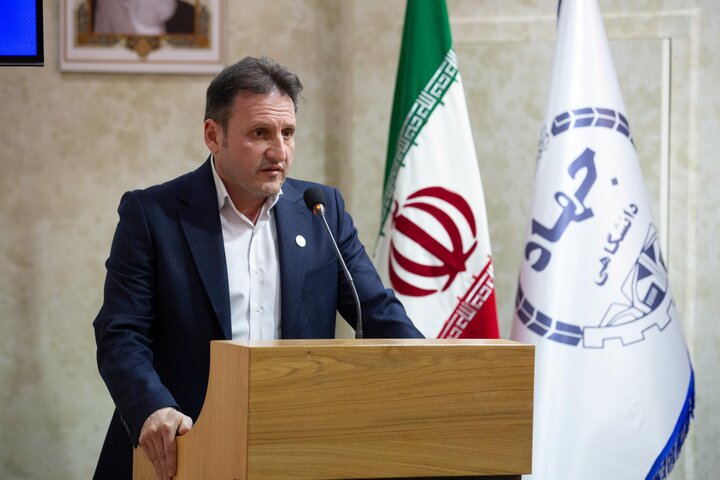 سکوت مجامع بین المللی نشان‌دهنده سیاست‌زدگی علم در سطح جهان است