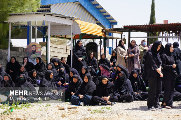 مراسم تشییع چهار شهید جنگ رمضان در شهر یاسوج