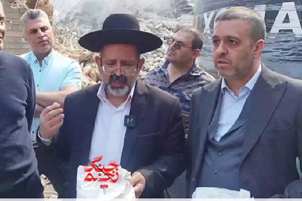 زعيم الجالية اليهودية في إيران يزور الكنيس المدمر في طهران +بالفيديو