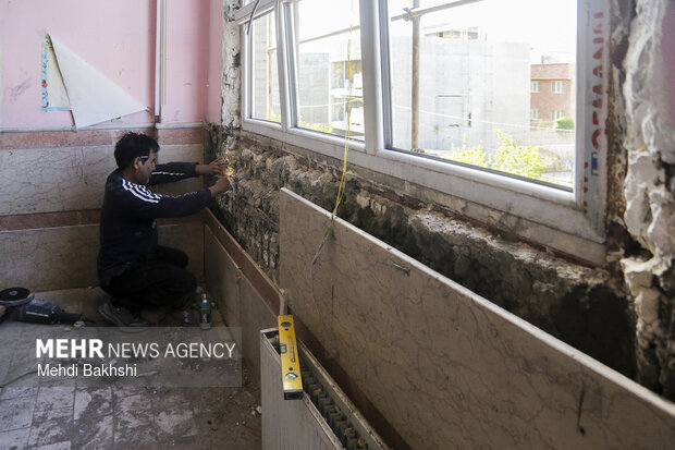 خسارت های وارد به مدرسه انقلاب اسلامی پردیسان قم در اثر حملات دشمنان