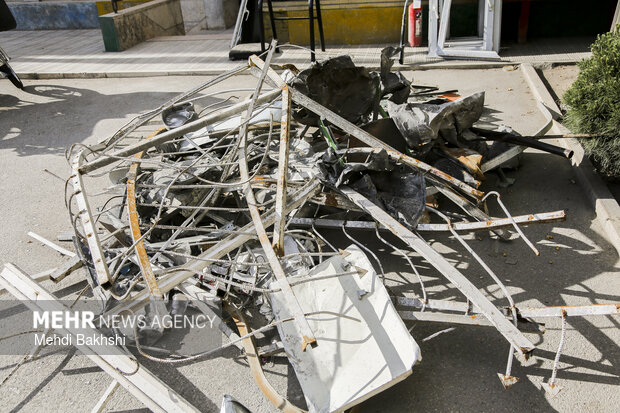 خسارت های وارد به مدرسه انقلاب اسلامی پردیسان قم در اثر حملات دشمنان