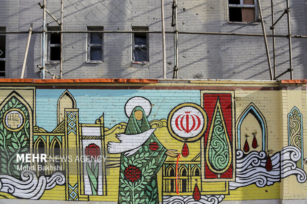 خسارت های وارد به مدرسه انقلاب اسلامی پردیسان قم در اثر حملات دشمنان