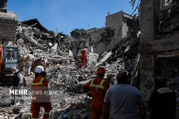 İsrail ile ABD Tahran'daki bir Yahudi sinagogu yıktı