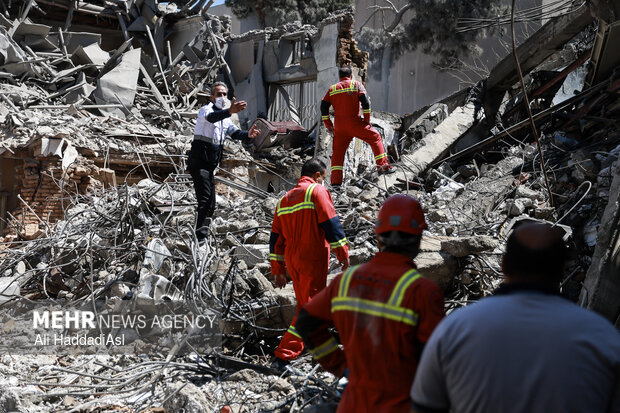 İsrail ile ABD Tahran'daki bir Yahudi sinagogu yıktı