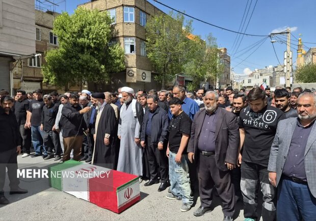 تصاویری از تشییع شهید فهیمه ملایی در گلستان