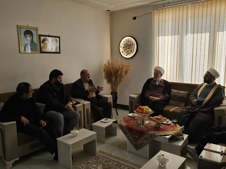 نماینده ولی‌فقیه کردستان: روحانیون در خدمت به مردم نقش‌آفرین هستند