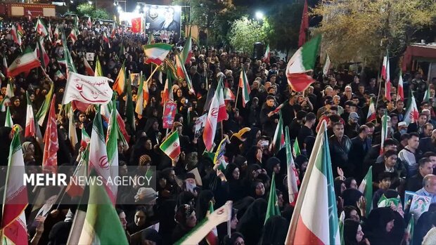 روایت چهل شب ایستادگی؛ خیابانهایی که میدان وحدت ملی شدند