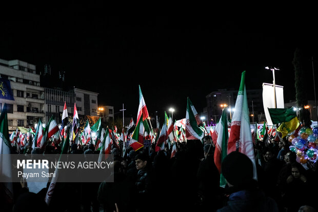 اجتماع حمایت از رزمندگان در مقابله با دشمن آمریکایی - صهیونی