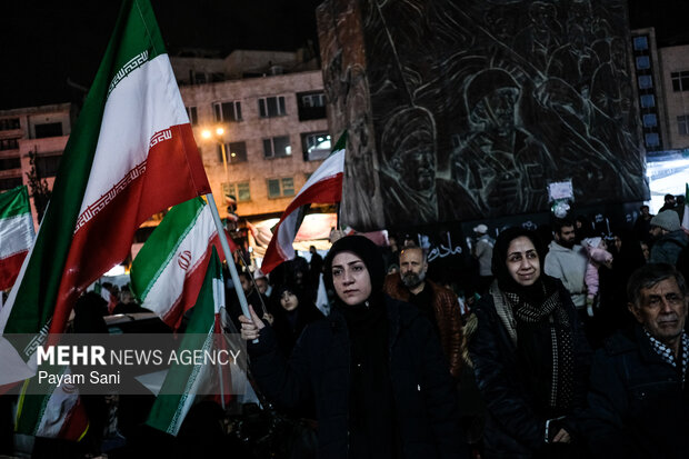 اجتماع حمایت از رزمندگان در مقابله با دشمن آمریکایی - صهیونی