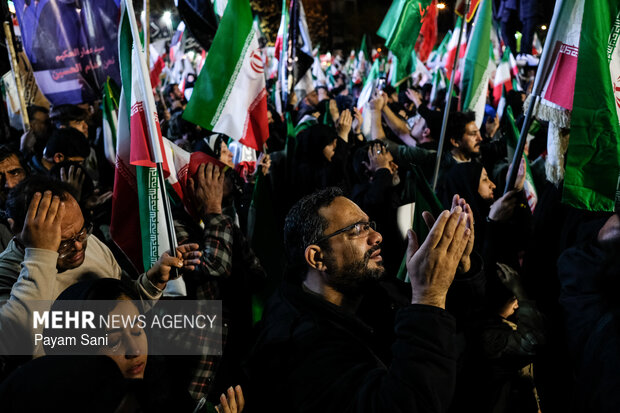 اجتماع حمایت از رزمندگان در مقابله با دشمن آمریکایی - صهیونی