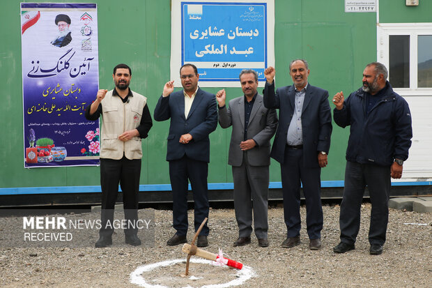 فعالیت‌های گروه جهادی شهدا به یاد ۱۶۸ شهید مدرسه میناب