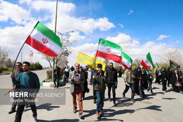 زنجیره انسانی در محکومیت تهدید زیرساخت های انرژی در همدان