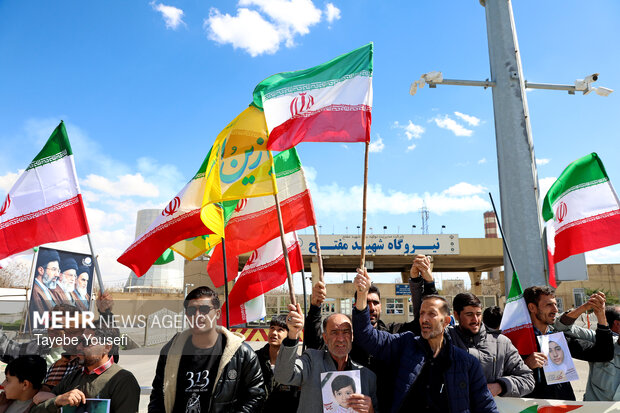 زنجیره انسانی در محکومیت تهدید زیرساخت های انرژی در همدان