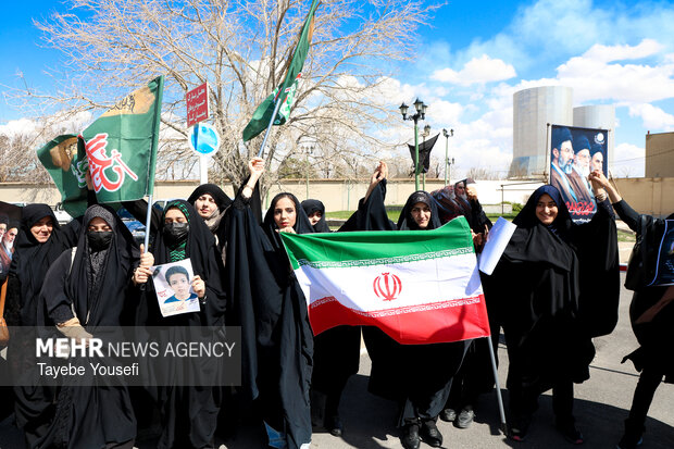 زنجیره انسانی در محکومیت تهدید زیرساخت های انرژی در همدان