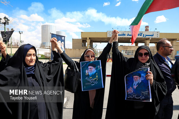 زنجیره انسانی در محکومیت تهدید زیرساخت های انرژی در همدان