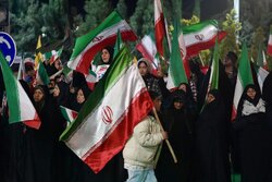 چهل و هشتمین شب میدان داری مردم در خیابان های کرمان