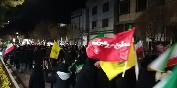شب سی و نهم و حضور پر شور همیشگی مردم آشتیان در میدان آزادی
