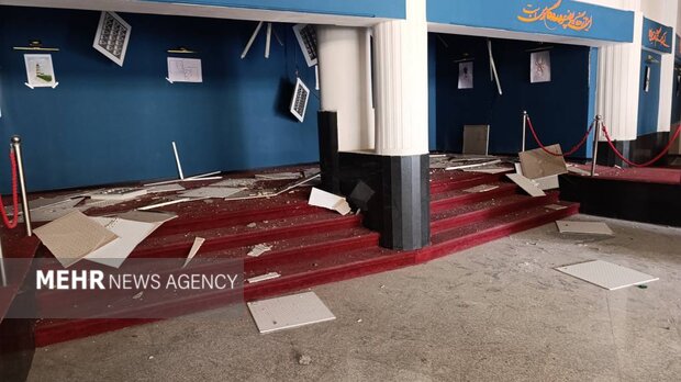 حملات جنایتکارانه دشمن آمریکایی- صهیونیستی به کتابخانه مرکزی خرم‌آباد