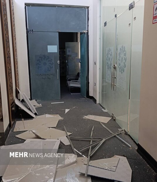 حملات جنایتکارانه دشمن آمریکایی- صهیونیستی به کتابخانه مرکزی خرم‌آباد