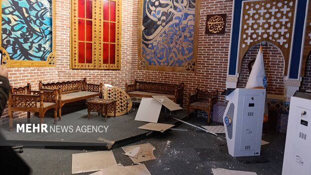 حملات جنایتکارانه دشمن آمریکایی- صهیونیستی به کتابخانه مرکزی خرم‌آباد