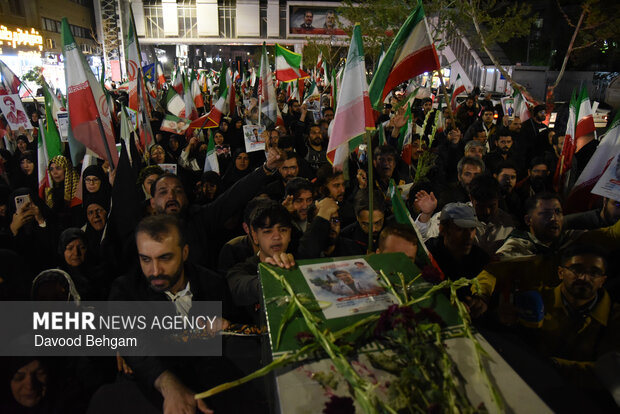 تشییع پیکر مطهر شهید حسین عشقی در مشهد