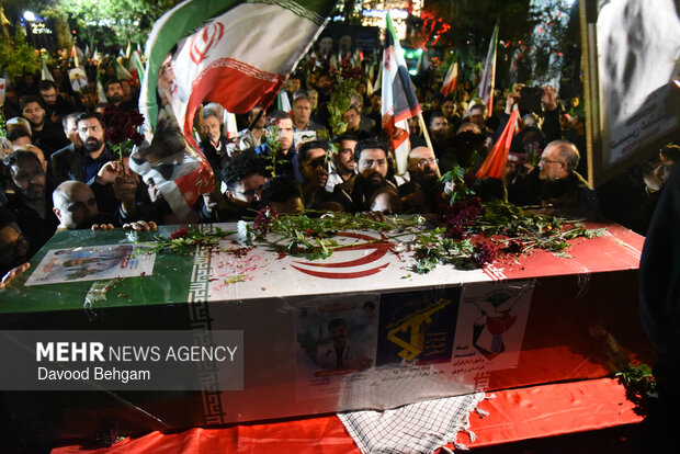 تشییع پیکر مطهر شهید حسین عشقی در مشهد