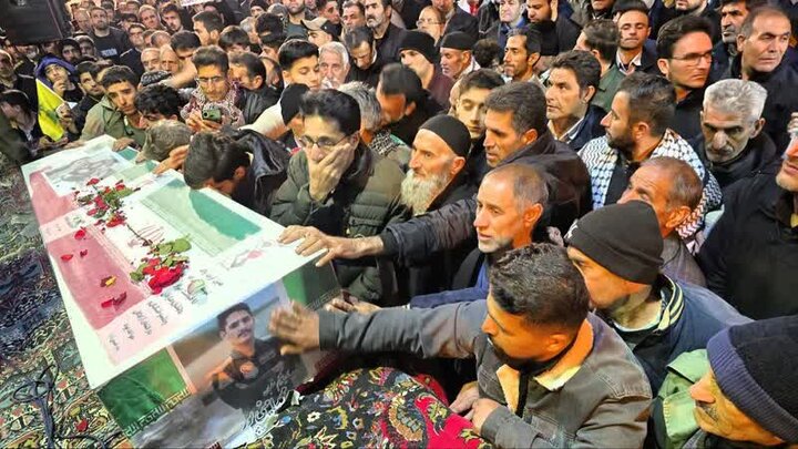 پیکر شهید «محمد امینی پور» در سلسله تشییع شد