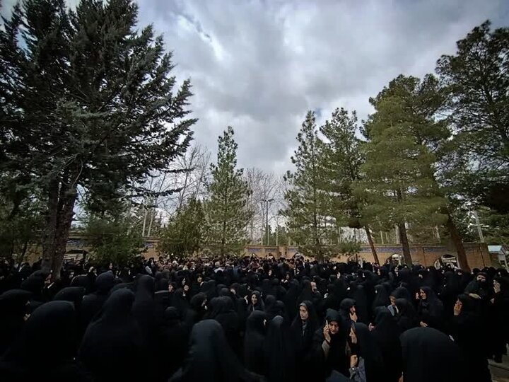 پیکر شهید «محمد امینی پور» در سلسله تشییع شد