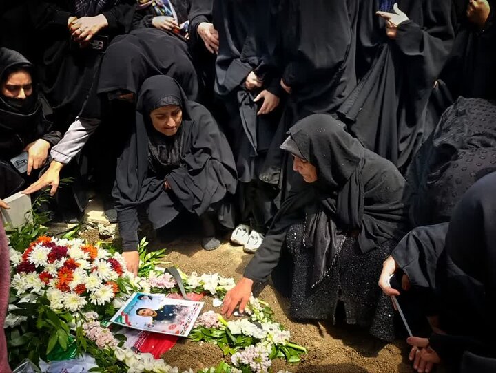پیکر شهید «محمد امینی پور» در سلسله تشییع شد